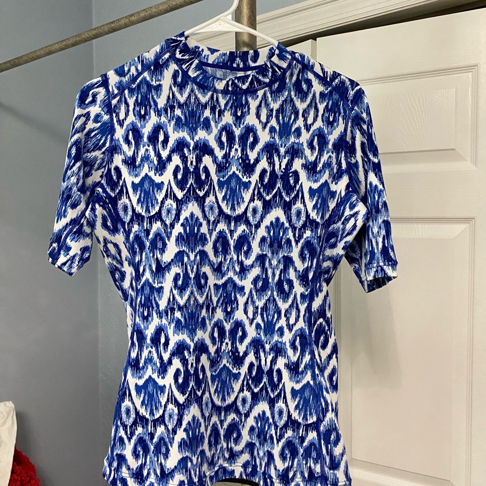Coolibar UPF50+ Short Sleeve Activewear Ikat-Design Top